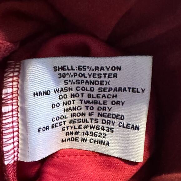 NEW with tags Walter Baker Devon Super Soft Garnet Jogger Pant, Small, MSRP $168 - Picture 13 of 13